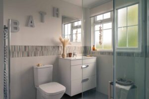 World’s Smallest Bathrooms: How Tiny Spaces Inspire Genius Design